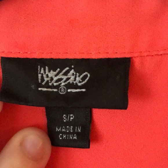 Cute pink top! - Picture 4 of 5